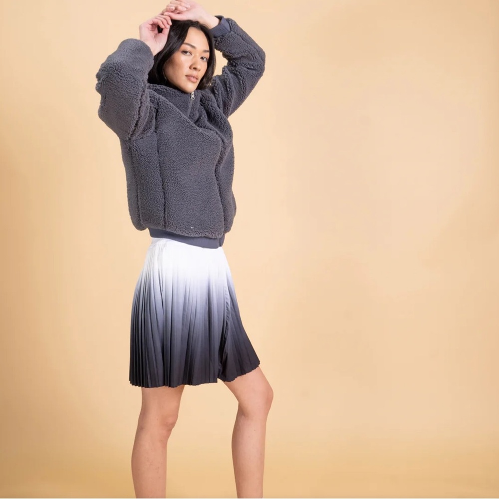 GG BLUE Home Ombre Pleated Skort 15.5 inch in WHITE/BLACK NIGHT S